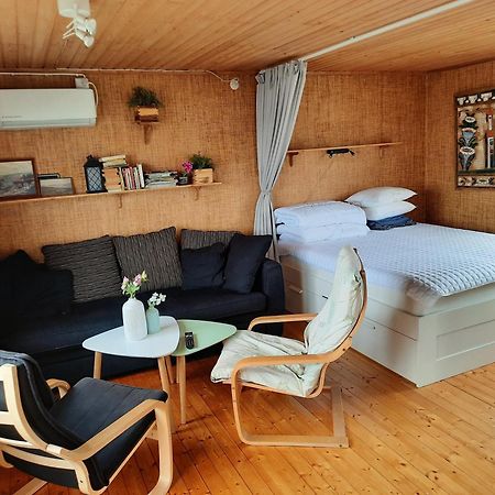 Cabin At The Sea Close To Public Beach With A Jumpingtower Hoviksnas Экстерьер фото